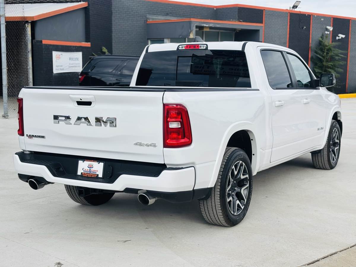 Photo 9 of this Ram 1500