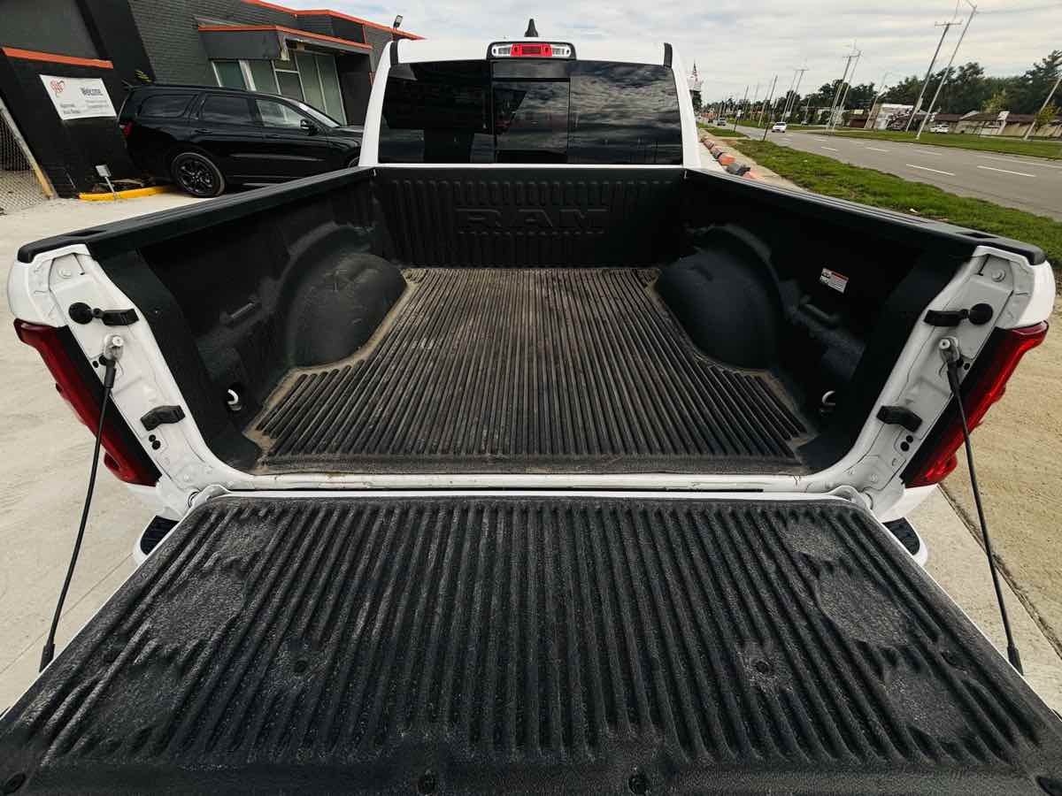 Photo 12 of this Ram 1500