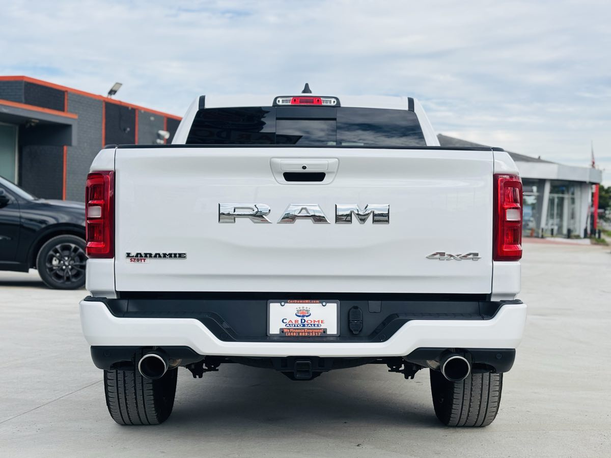 Photo 13 of this Ram 1500