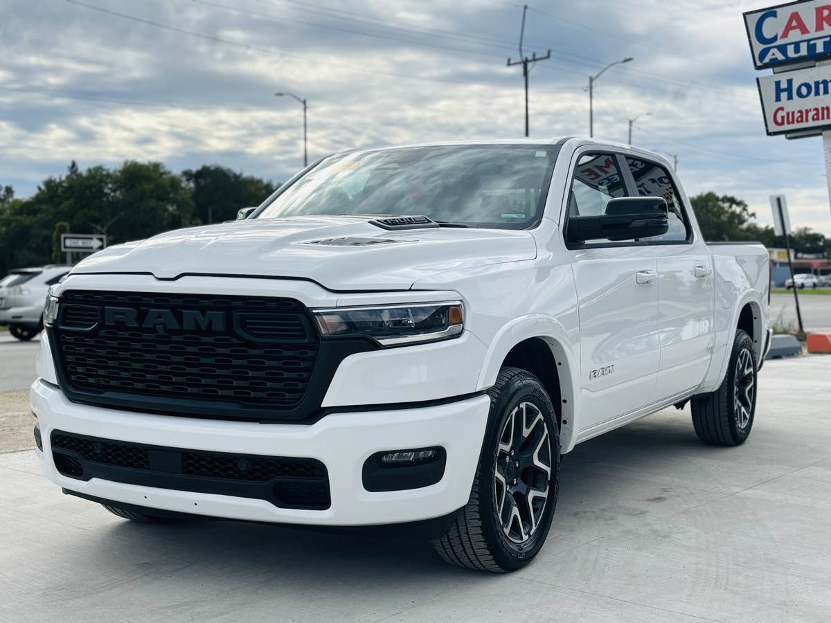 Photo 19 of this Ram 1500