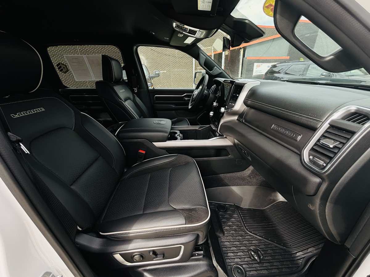 Photo 42 of this Ram 1500