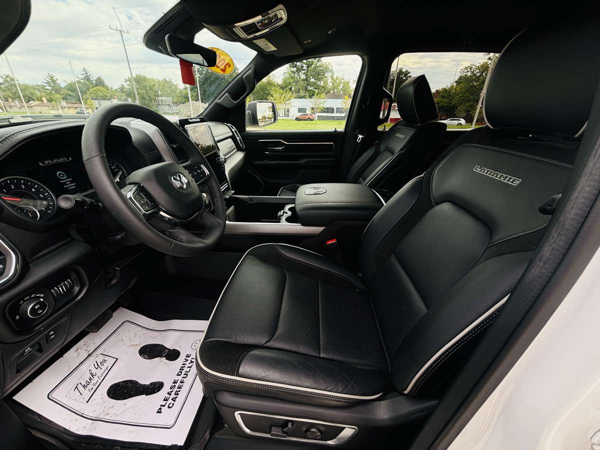 Photo 32 of this Ram 1500