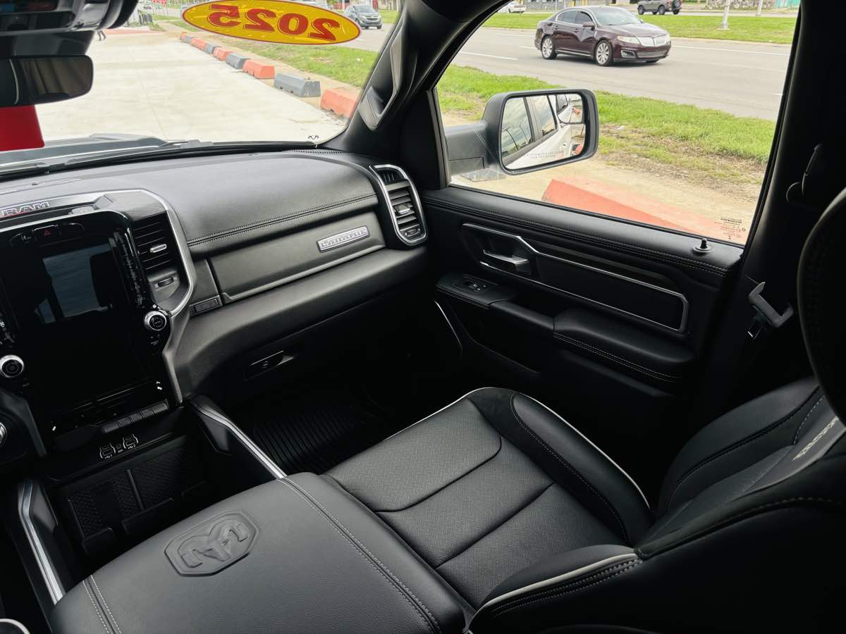 Photo 47 of this Ram 1500