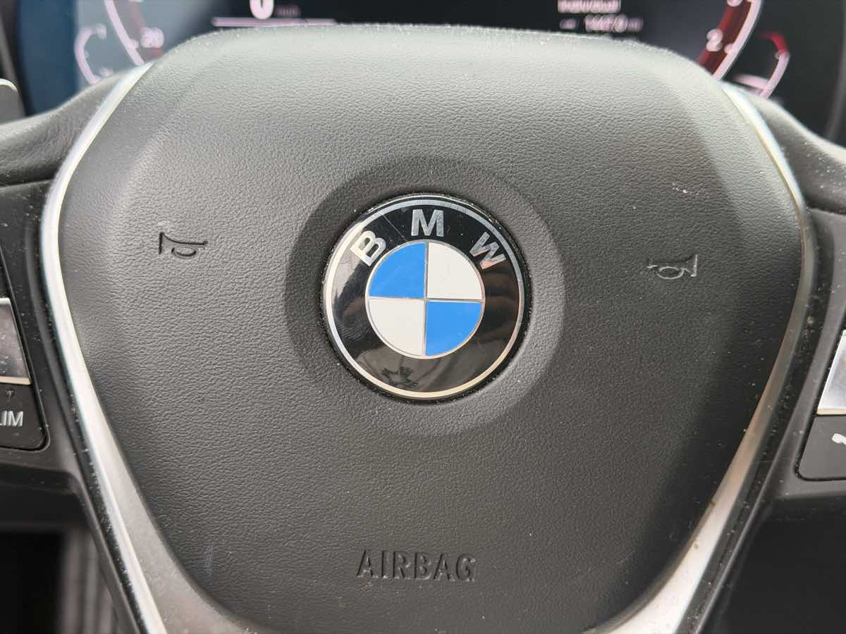Photo 16 of this BMW 3 Series