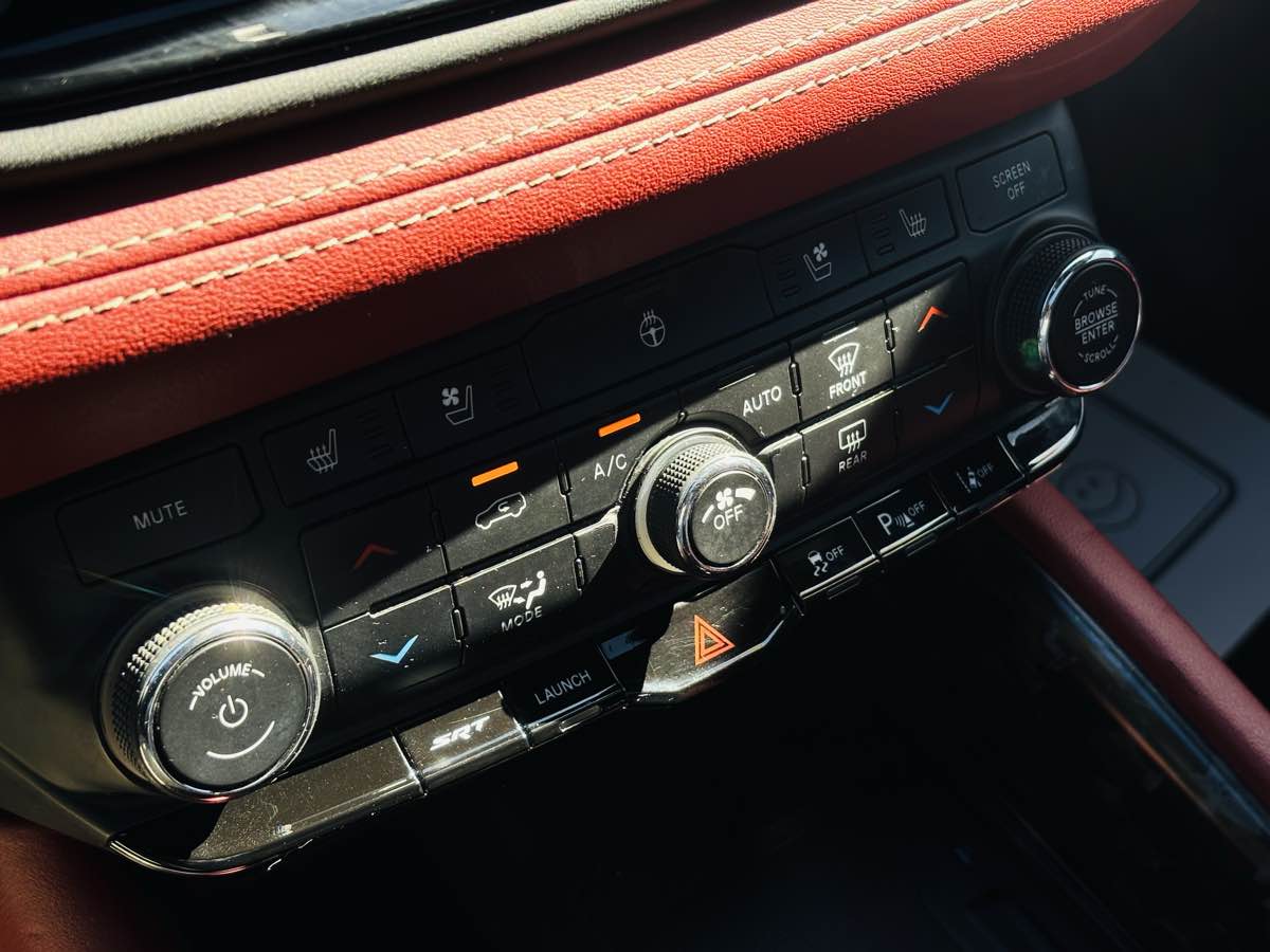 Photo 67 of this Dodge Durango