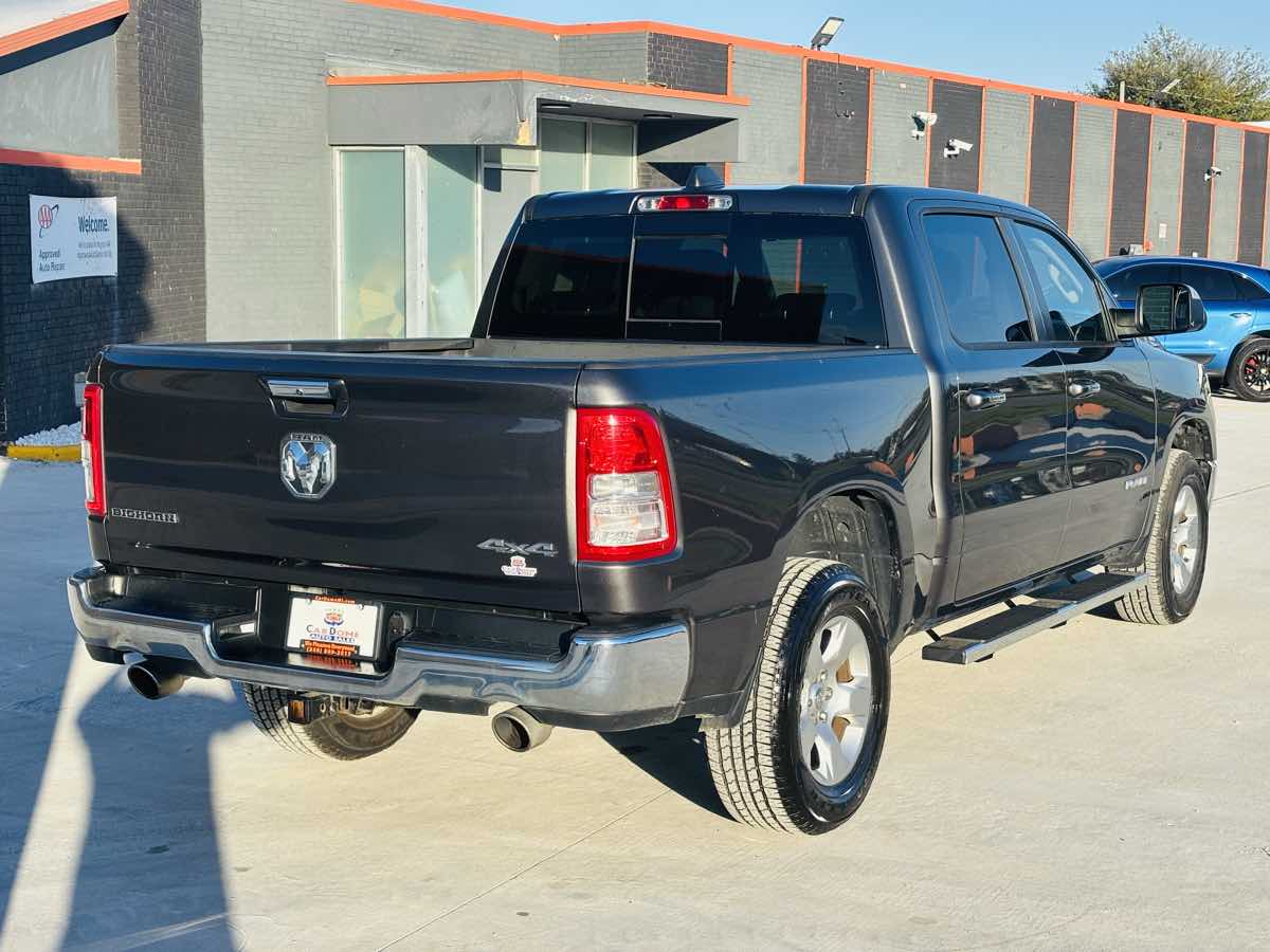 Photo 9 of this Ram 1500
