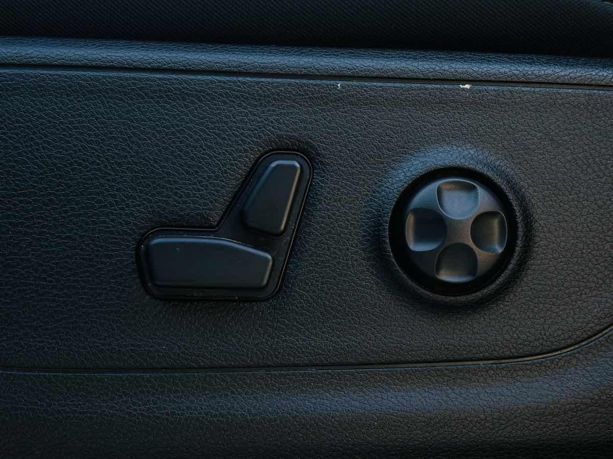Photo 32 of this Ram 1500