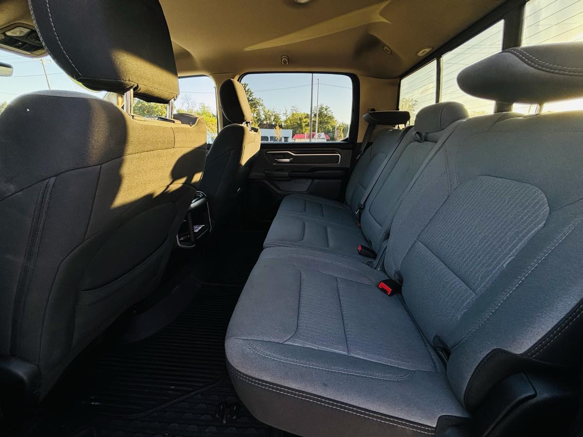 Photo 35 of this Ram 1500