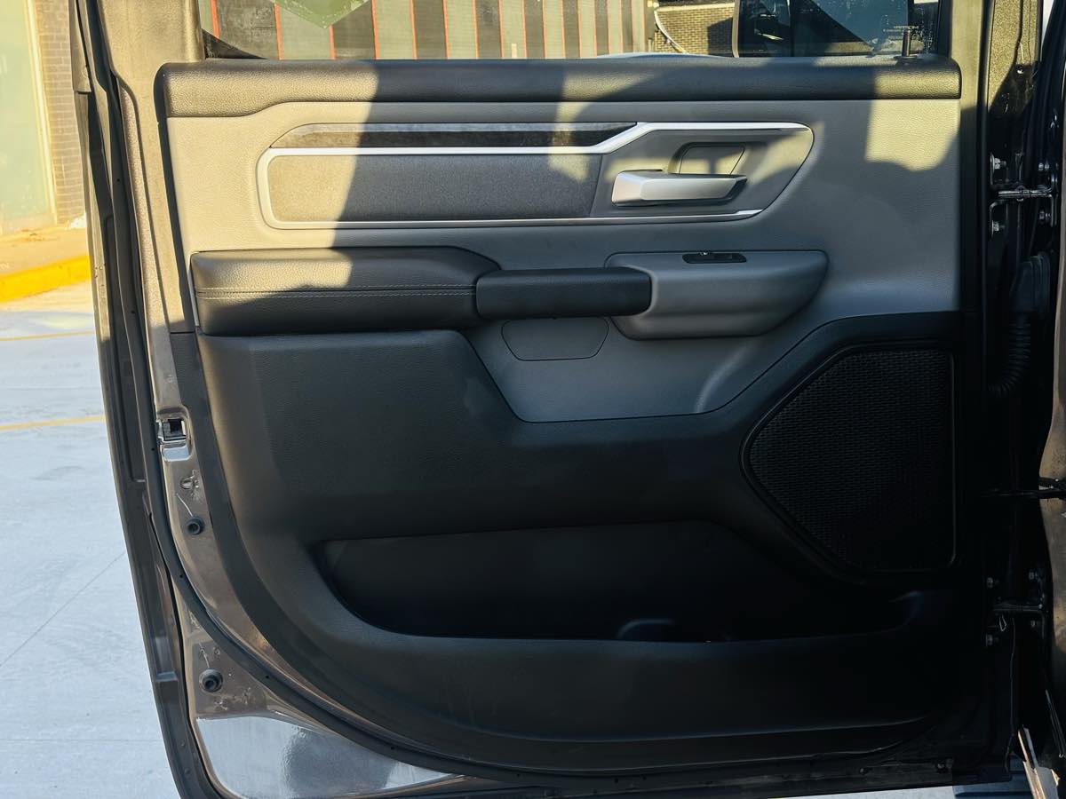 Photo 37 of this Ram 1500