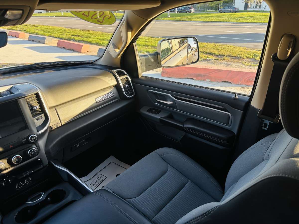 Photo 46 of this Ram 1500