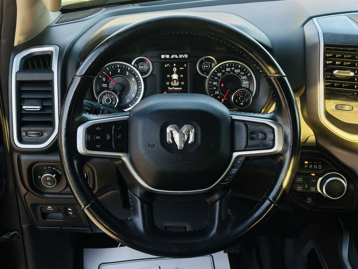 Photo 50 of this Ram 1500