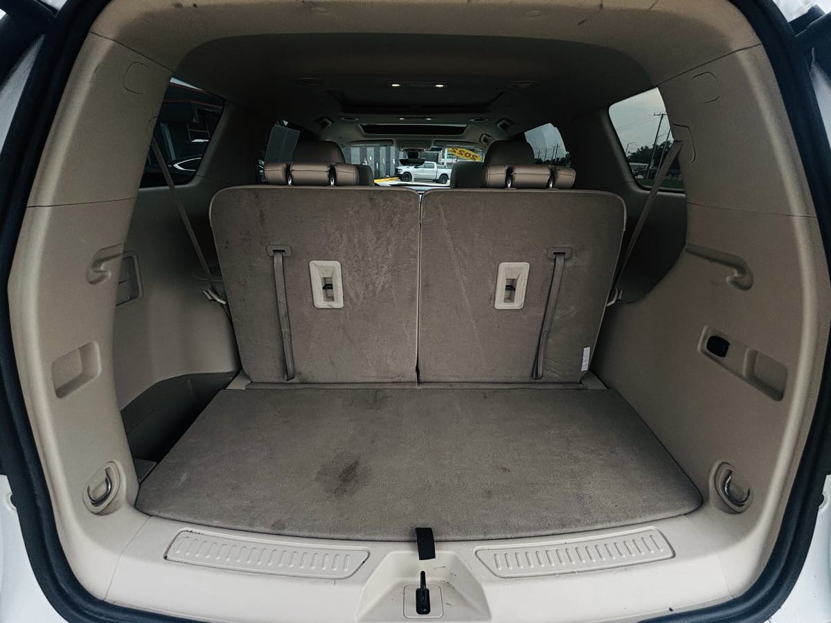 Photo 11 of this GMC Acadia