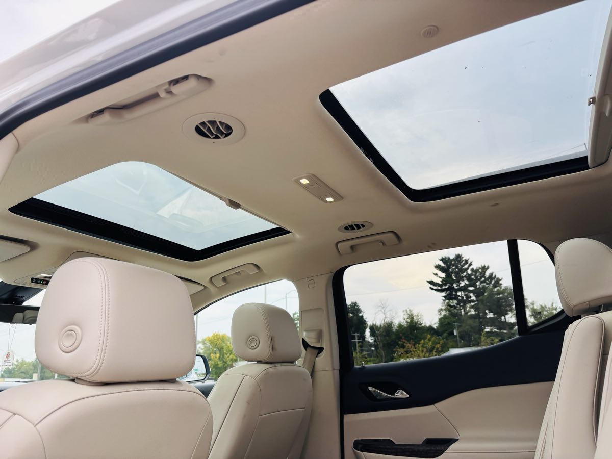 Photo 36 of this GMC Acadia