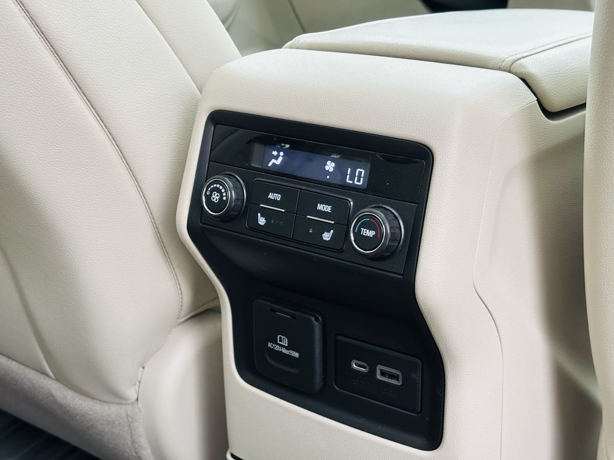 Photo 40 of this GMC Acadia