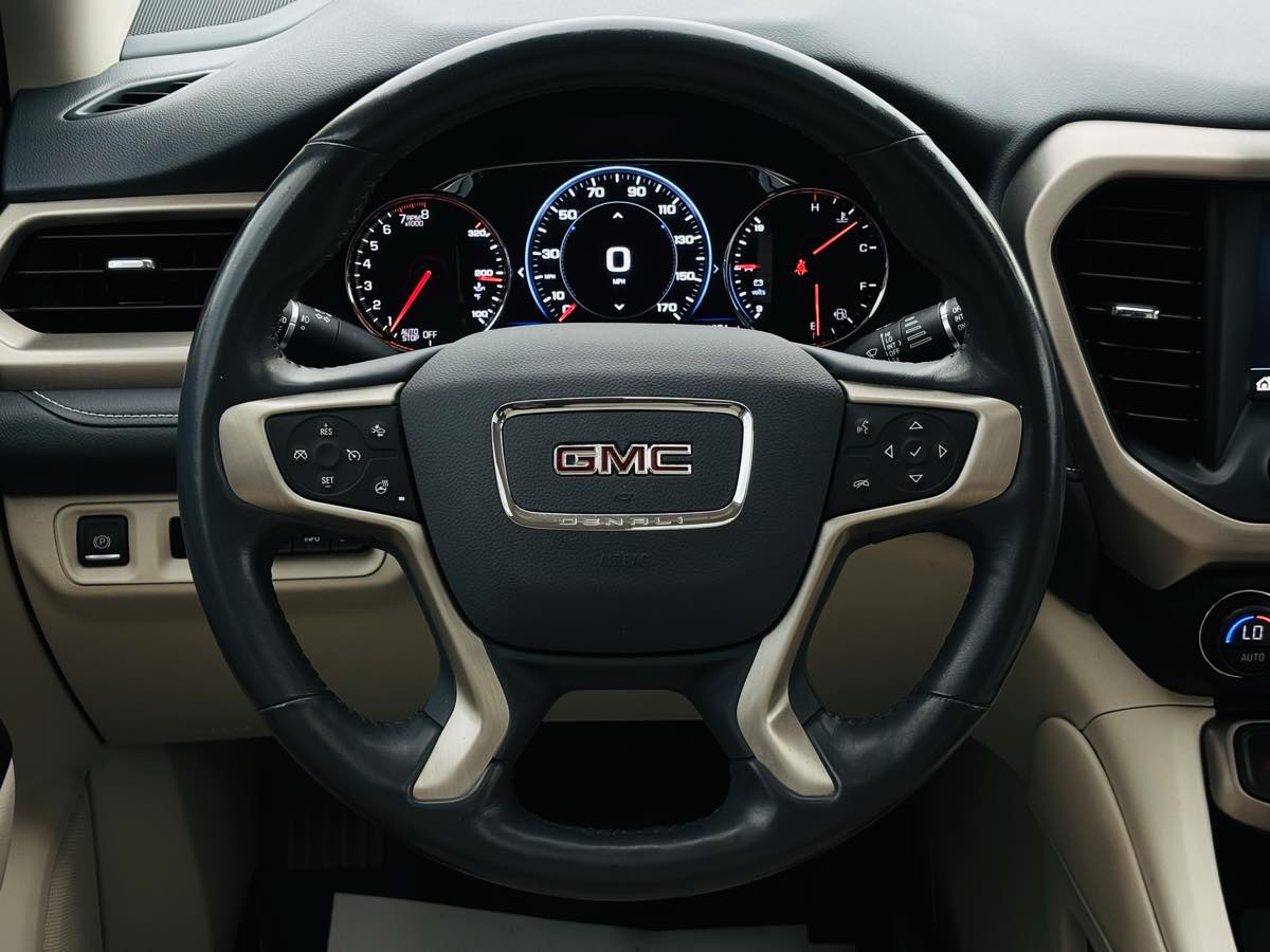 Photo 52 of this GMC Acadia