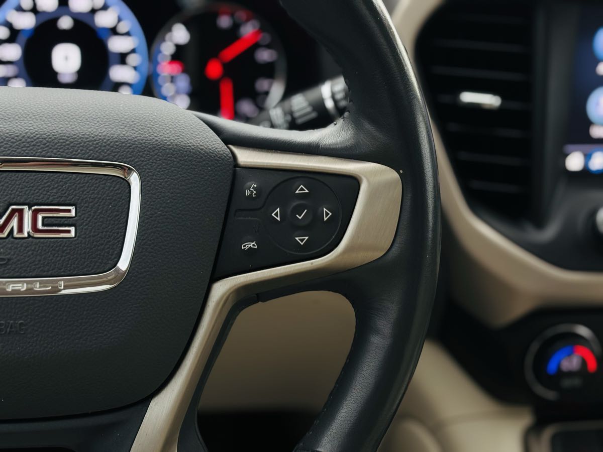 Photo 54 of this GMC Acadia