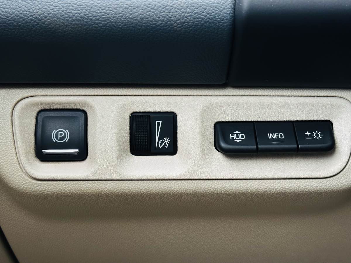 Photo 57 of this GMC Acadia