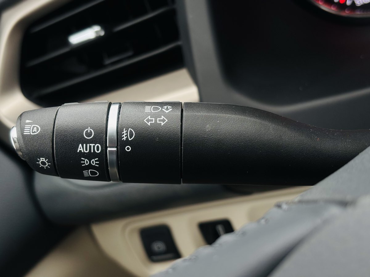 Photo 58 of this GMC Acadia