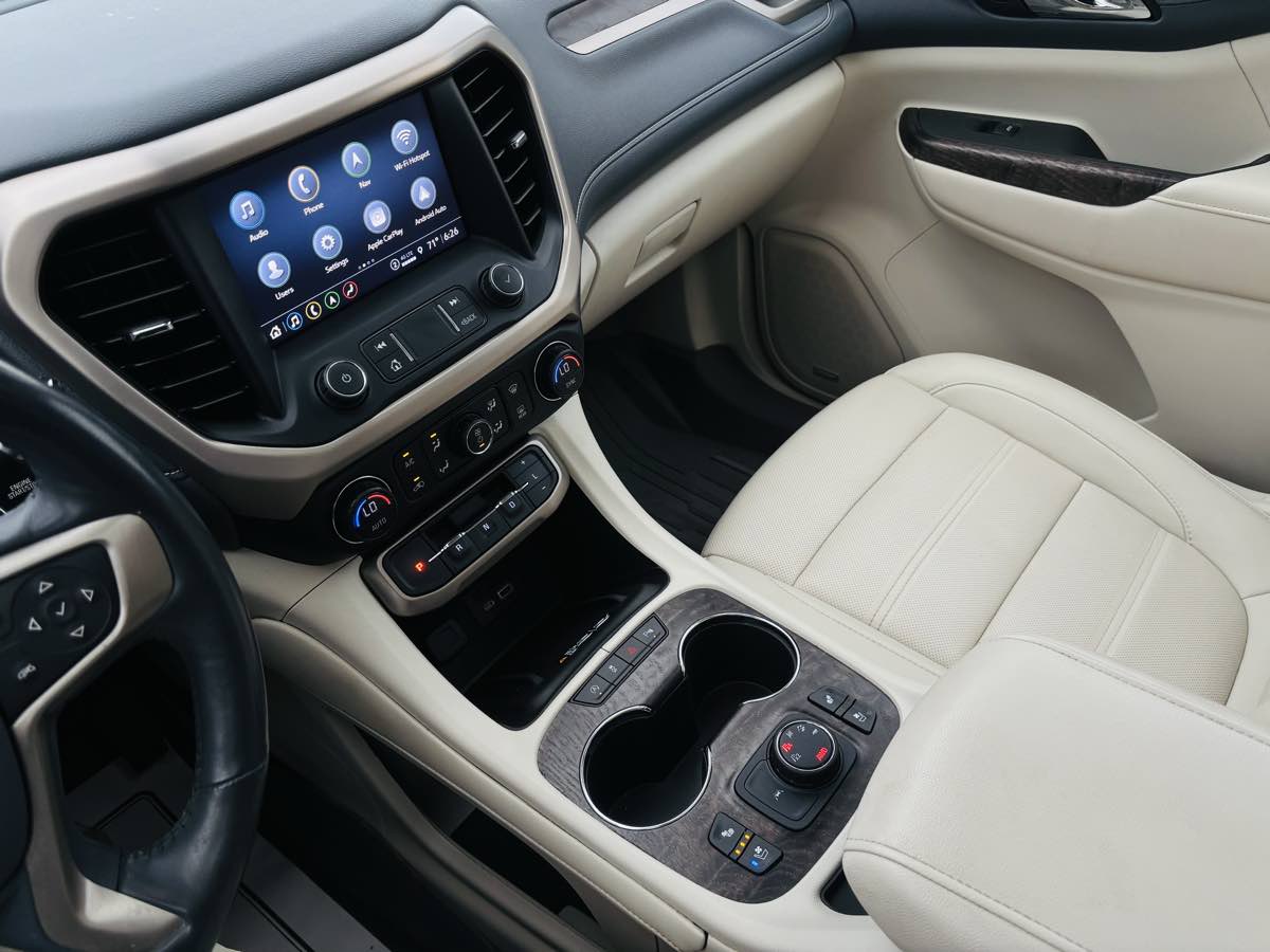 Photo 61 of this GMC Acadia