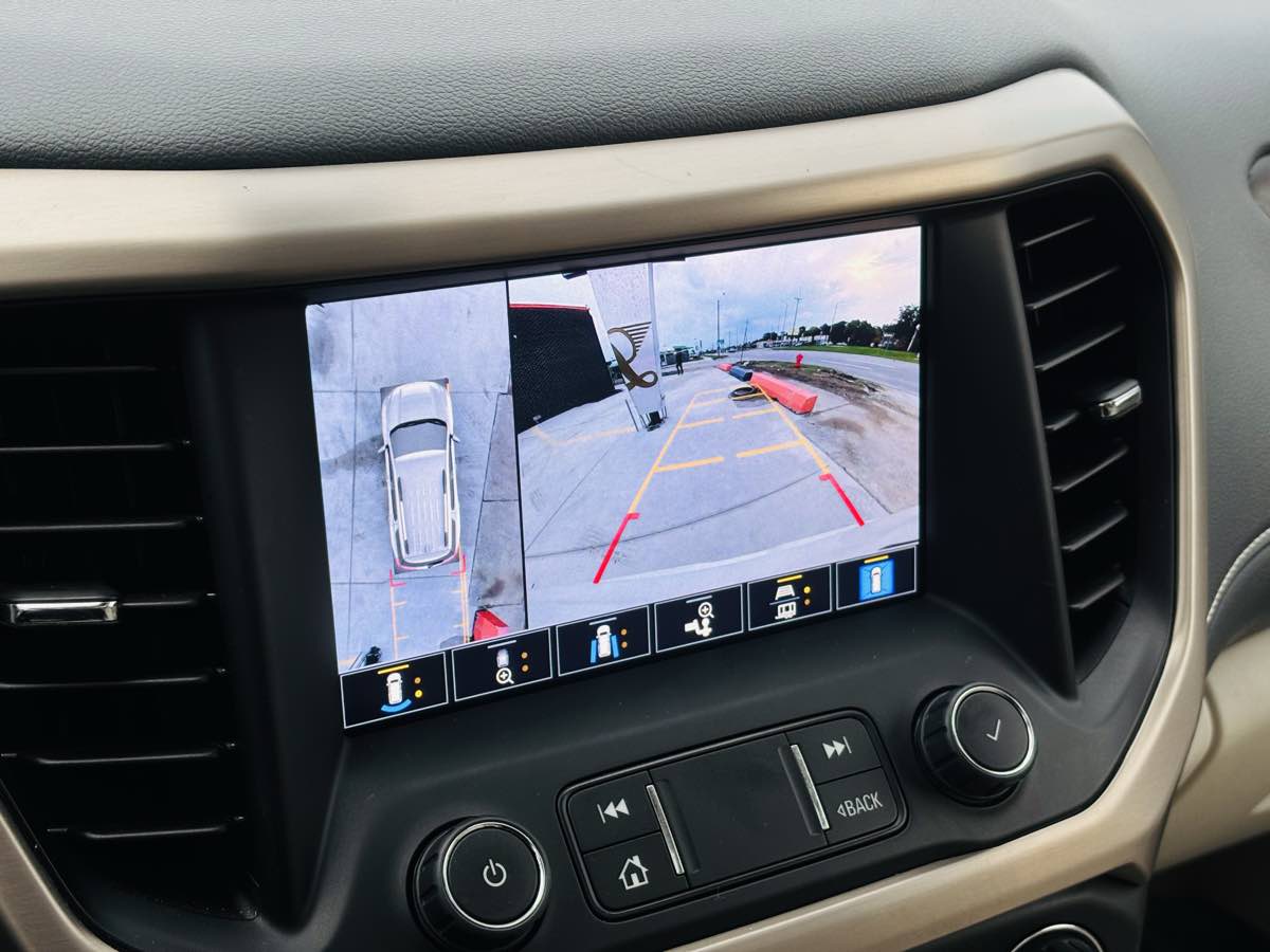 Photo 70 of this GMC Acadia