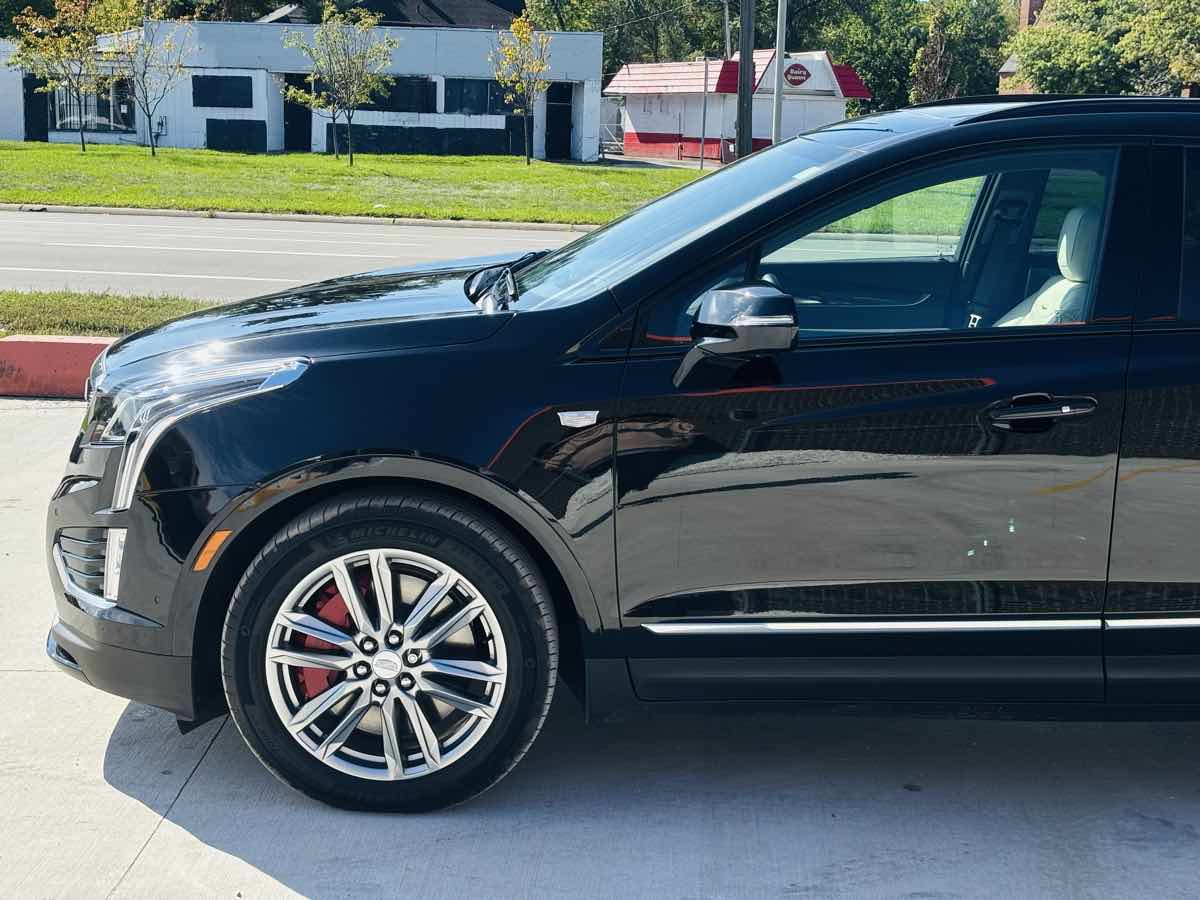 Photo 16 of this Cadillac XT5