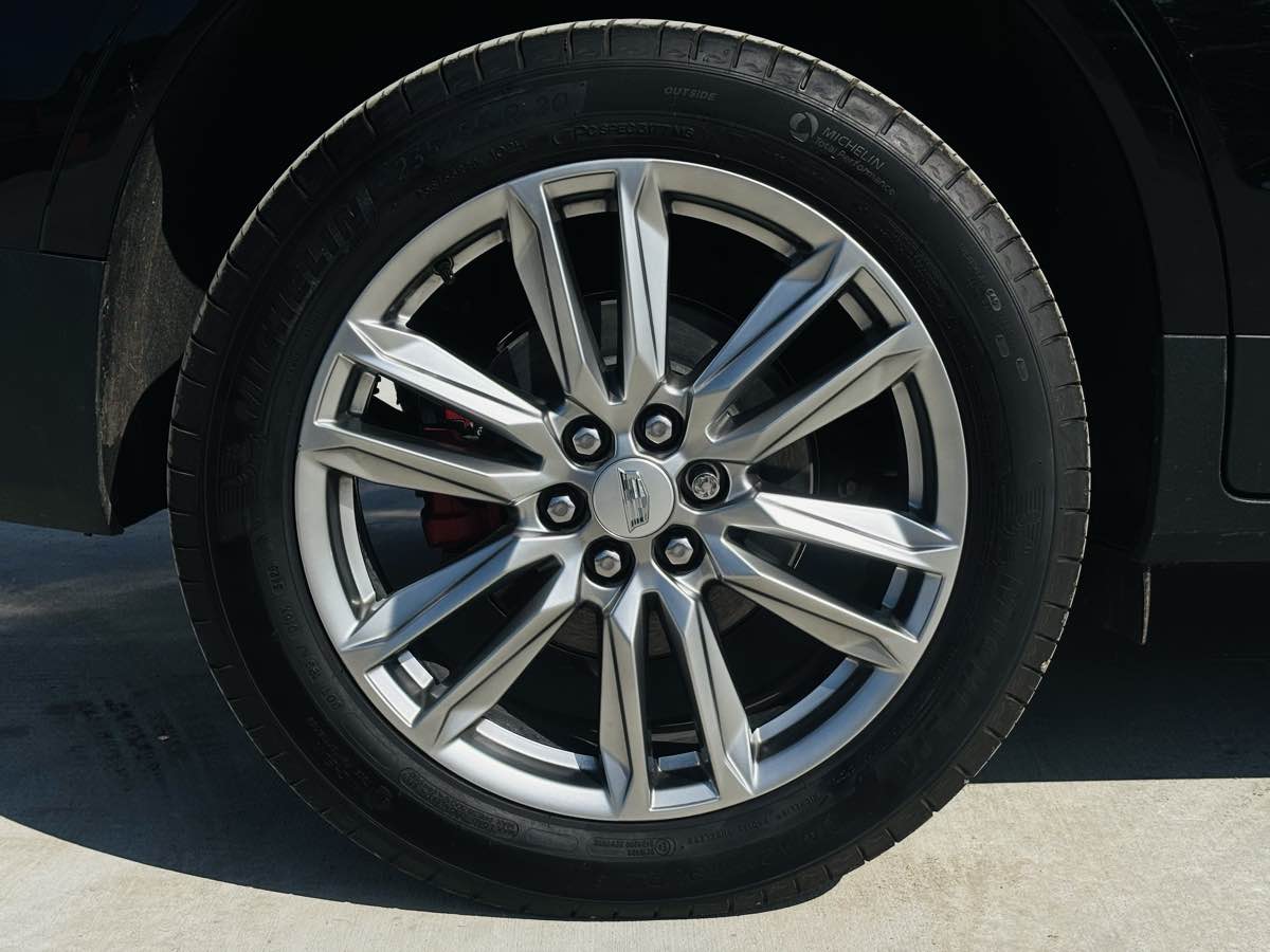 Photo 26 of this Cadillac XT5