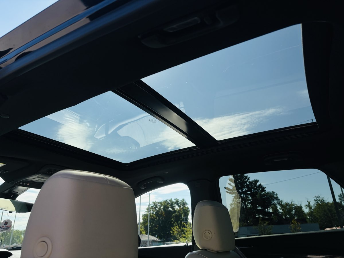 Photo 36 of this Cadillac XT5