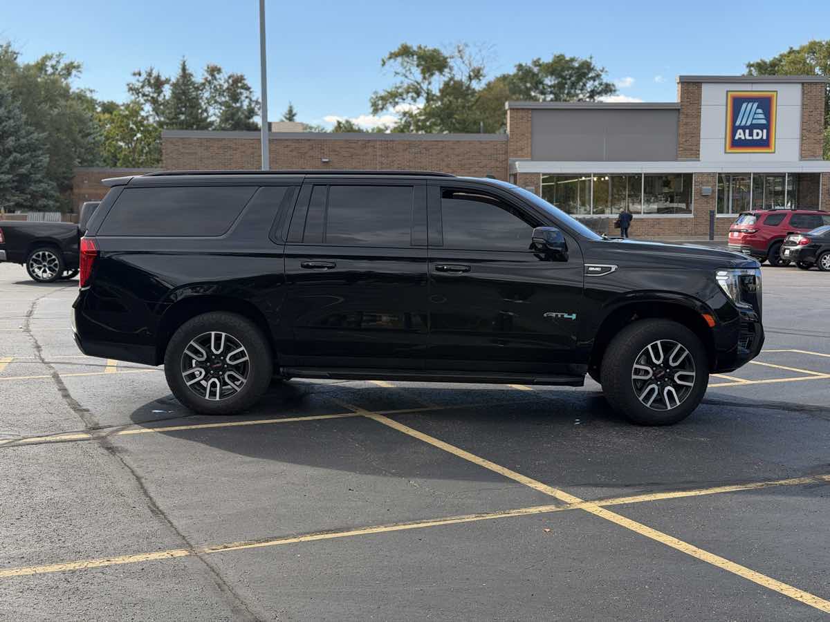 Photo 4 of this GMC Yukon XL