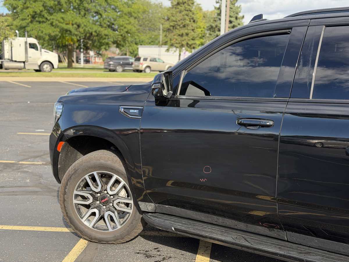 Photo 7 of this GMC Yukon XL