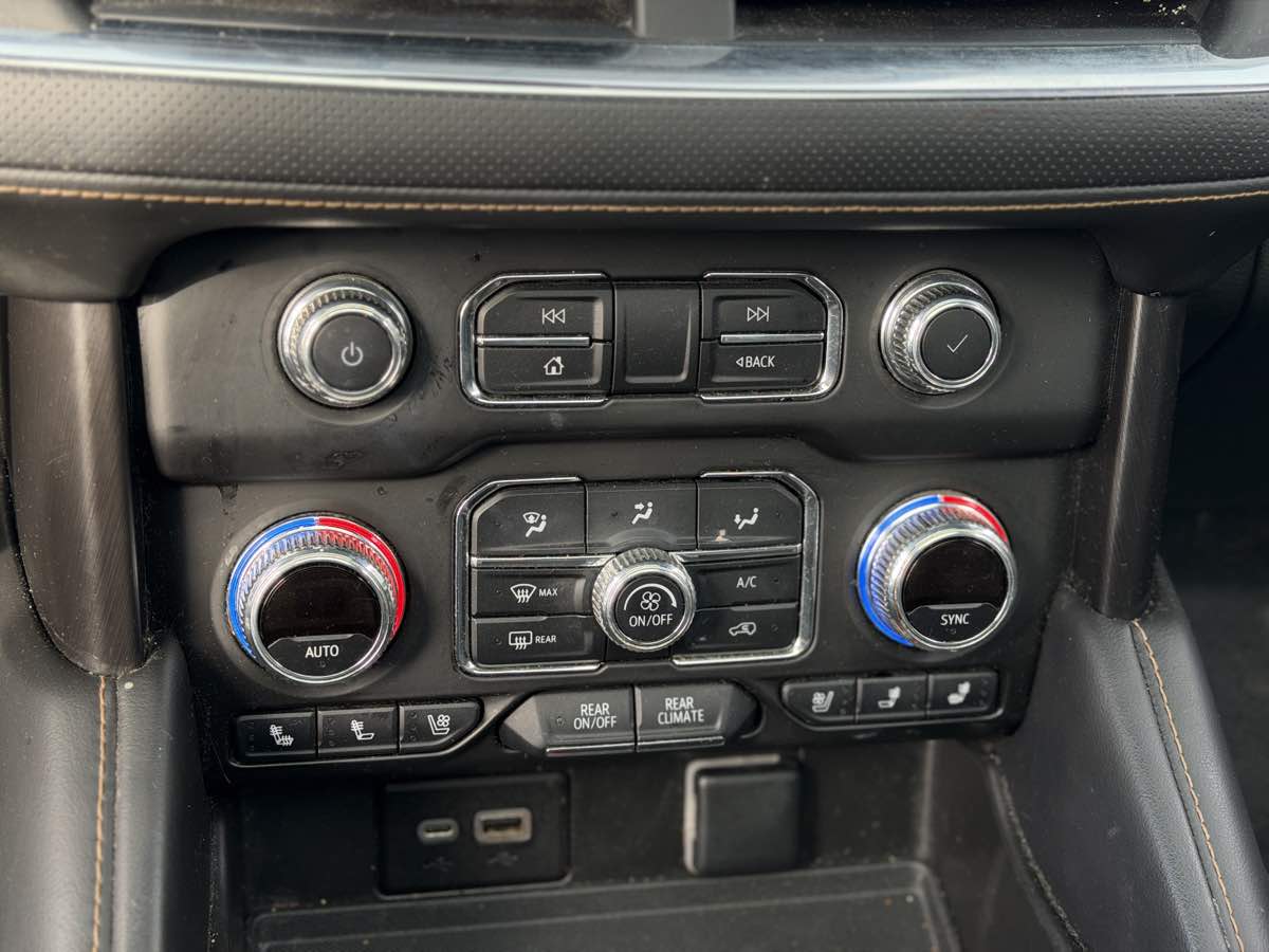 Photo 17 of this GMC Yukon XL