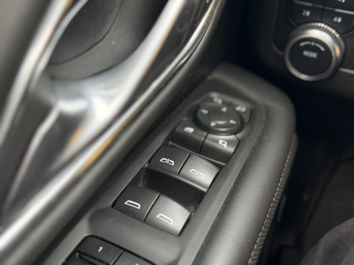 Photo 18 of this GMC Yukon XL