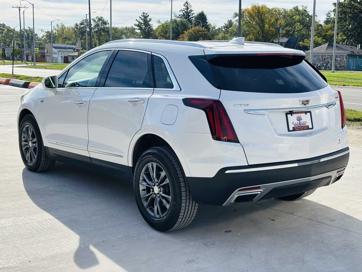 Photo 14 of this Cadillac XT5