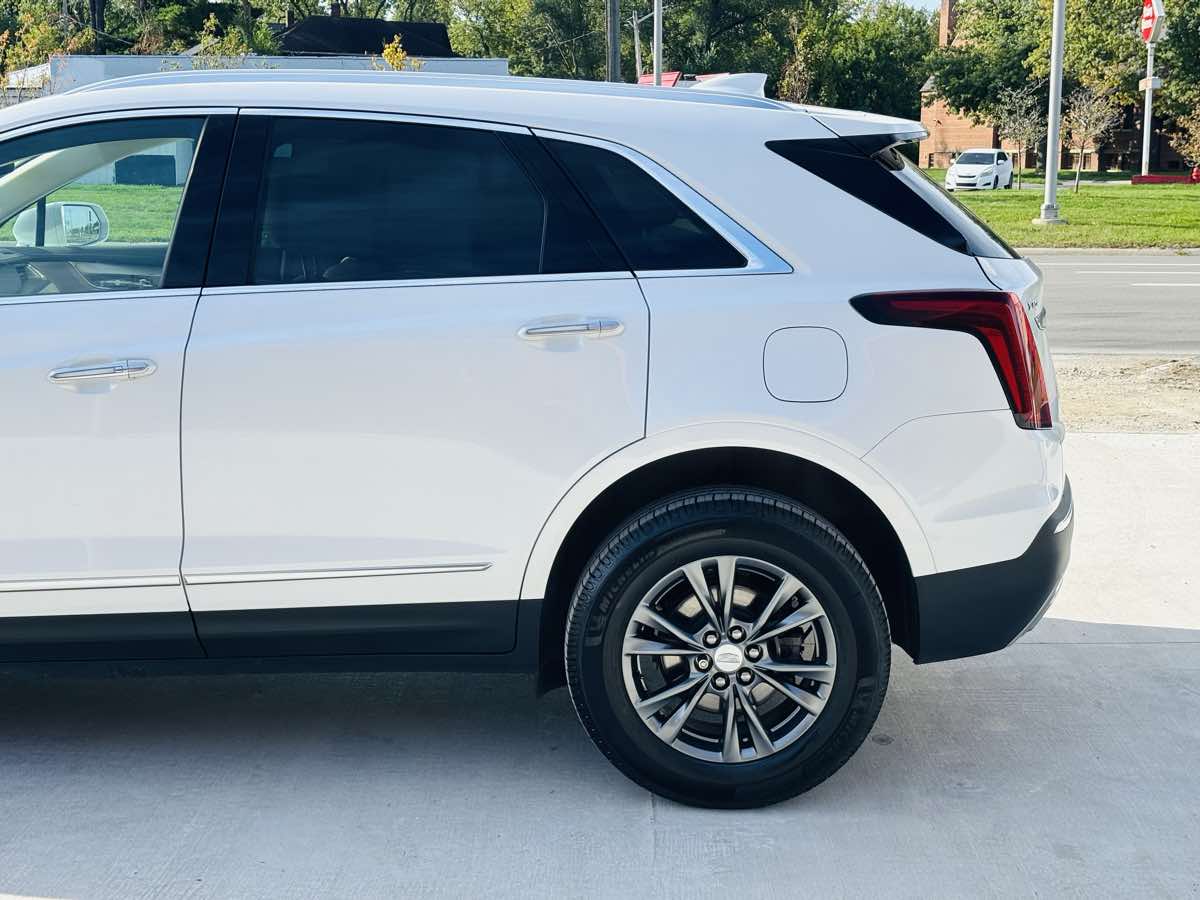 Photo 15 of this Cadillac XT5