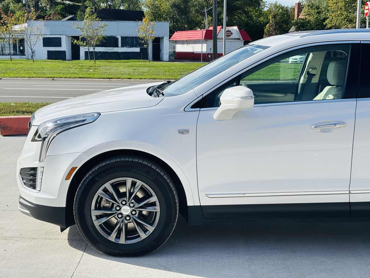 Photo 16 of this Cadillac XT5