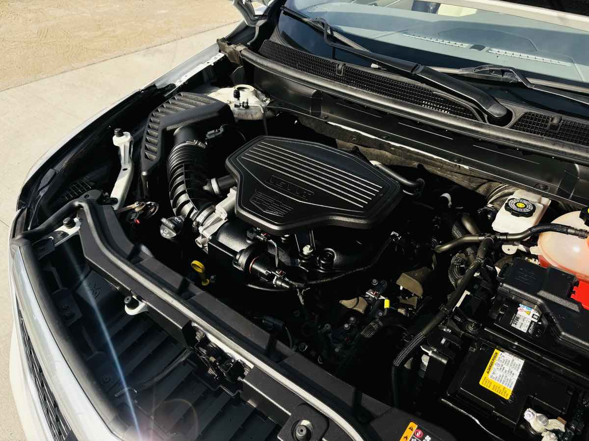 Photo 21 of this Cadillac XT5