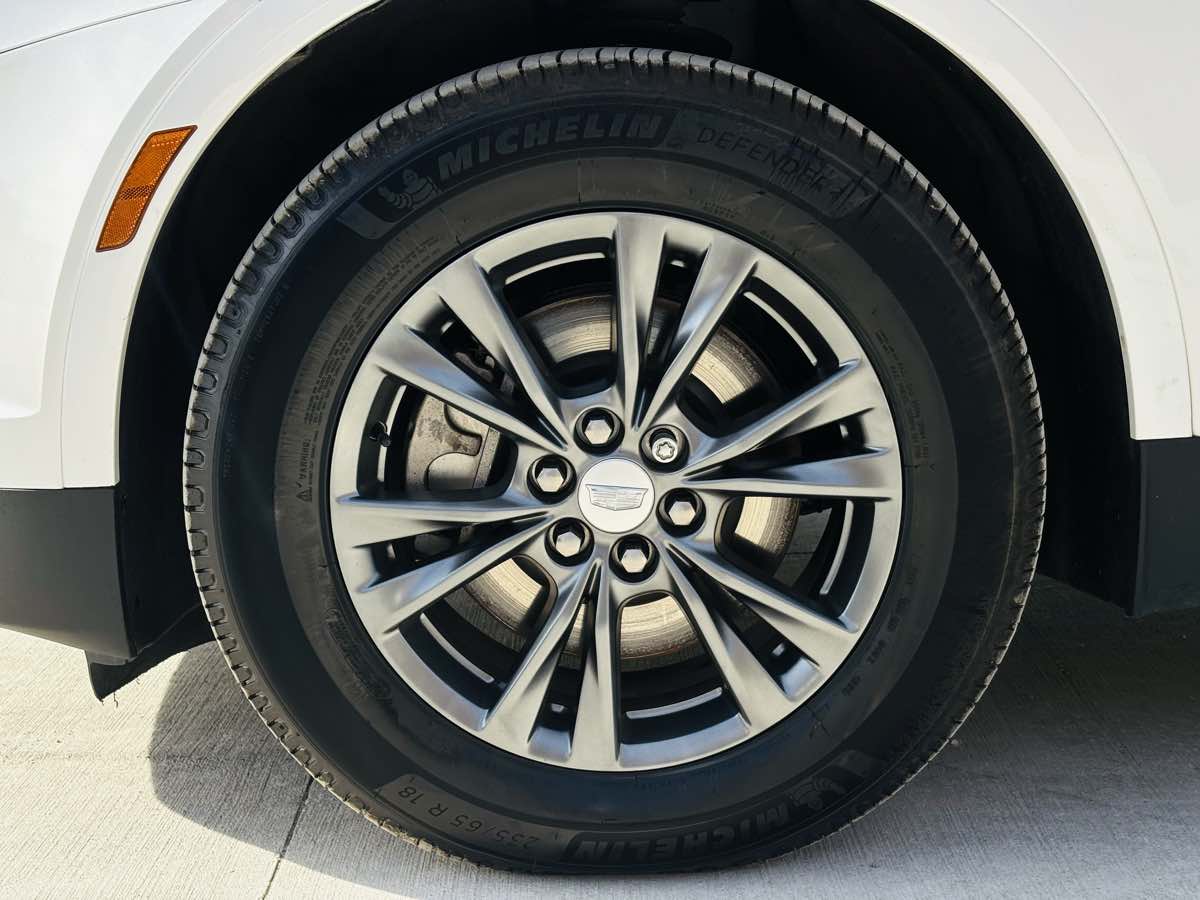 Photo 28 of this Cadillac XT5