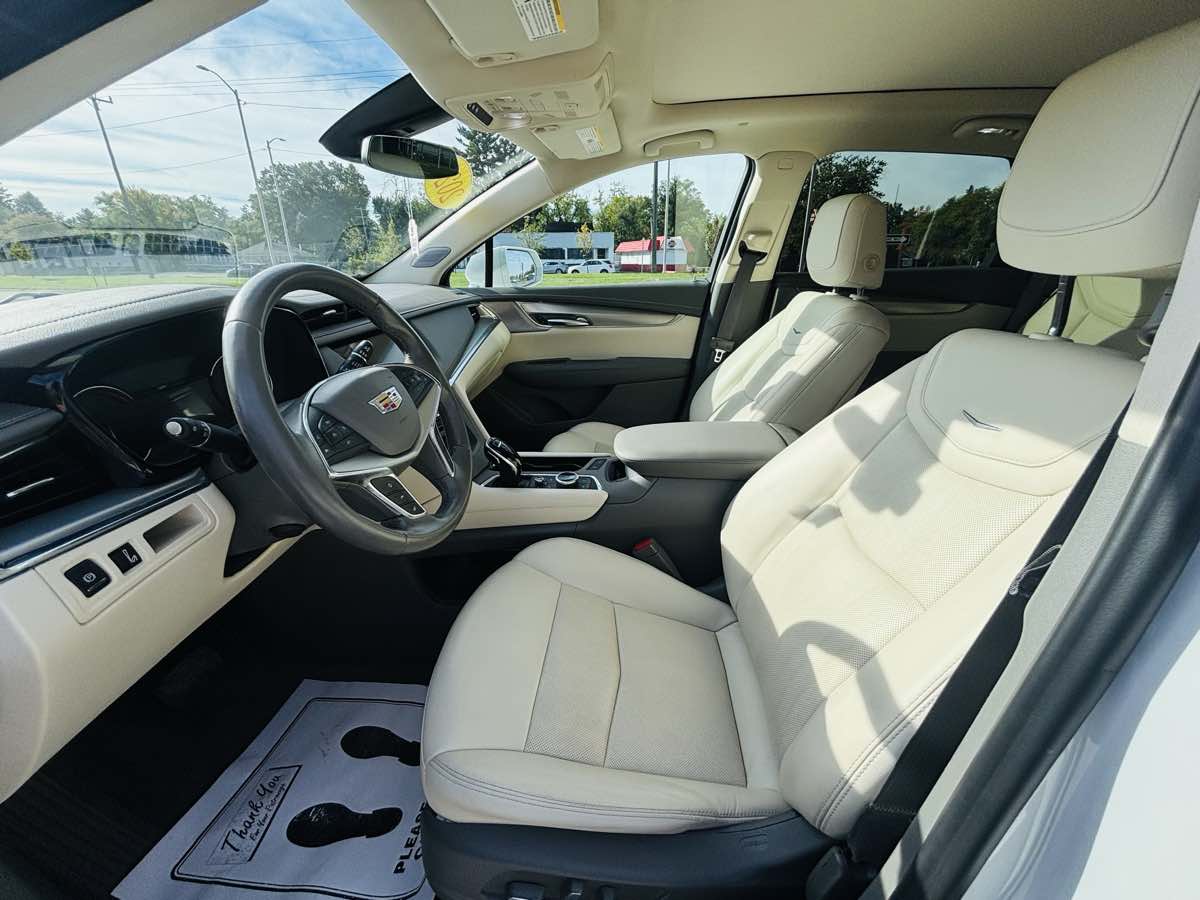 Photo 30 of this Cadillac XT5