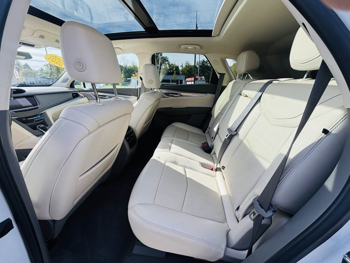 Photo 34 of this Cadillac XT5