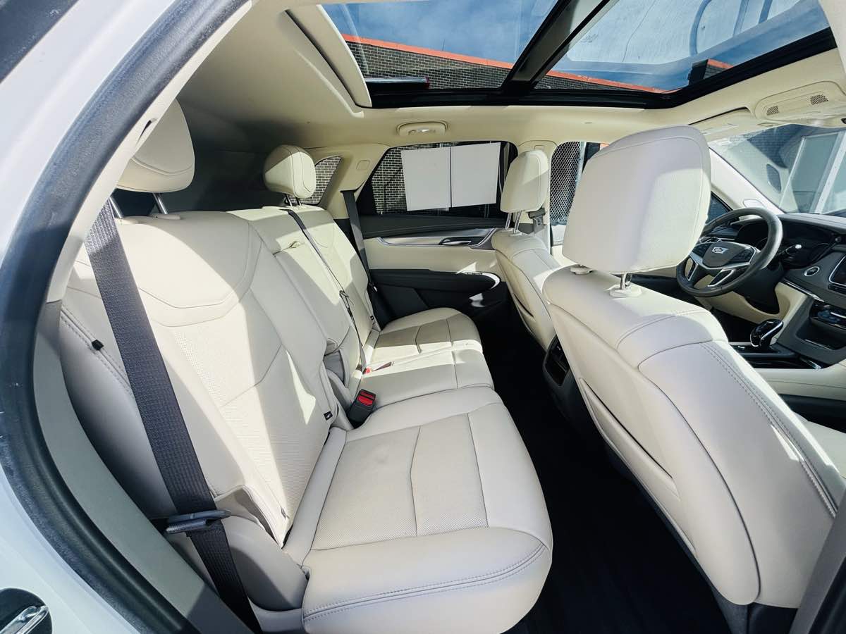 Photo 37 of this Cadillac XT5