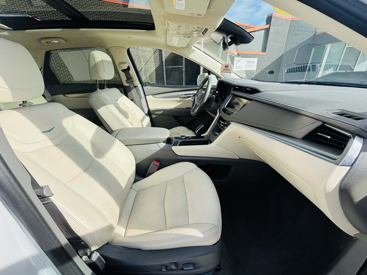 Photo 40 of this Cadillac XT5