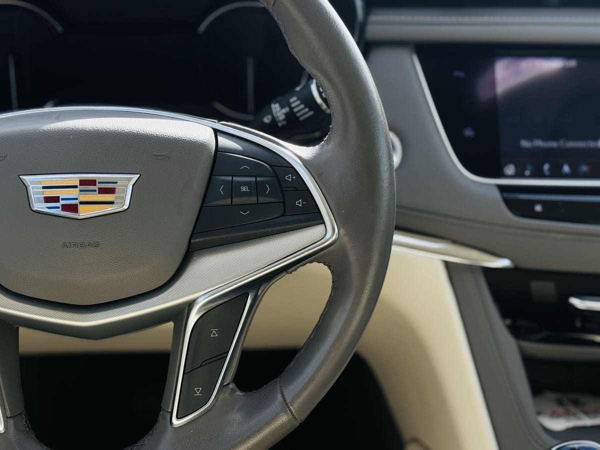 Photo 51 of this Cadillac XT5