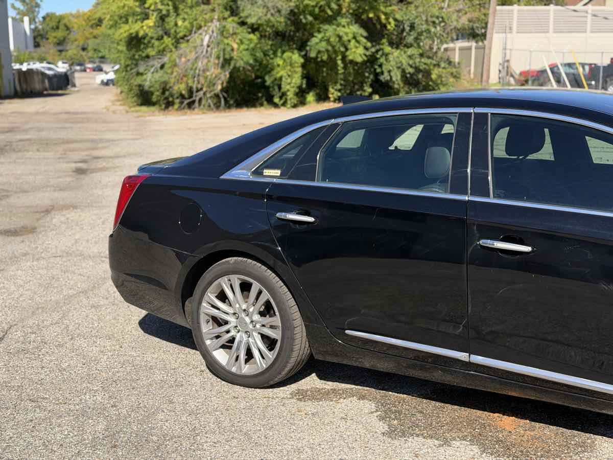 Photo 3 of this Cadillac XTS