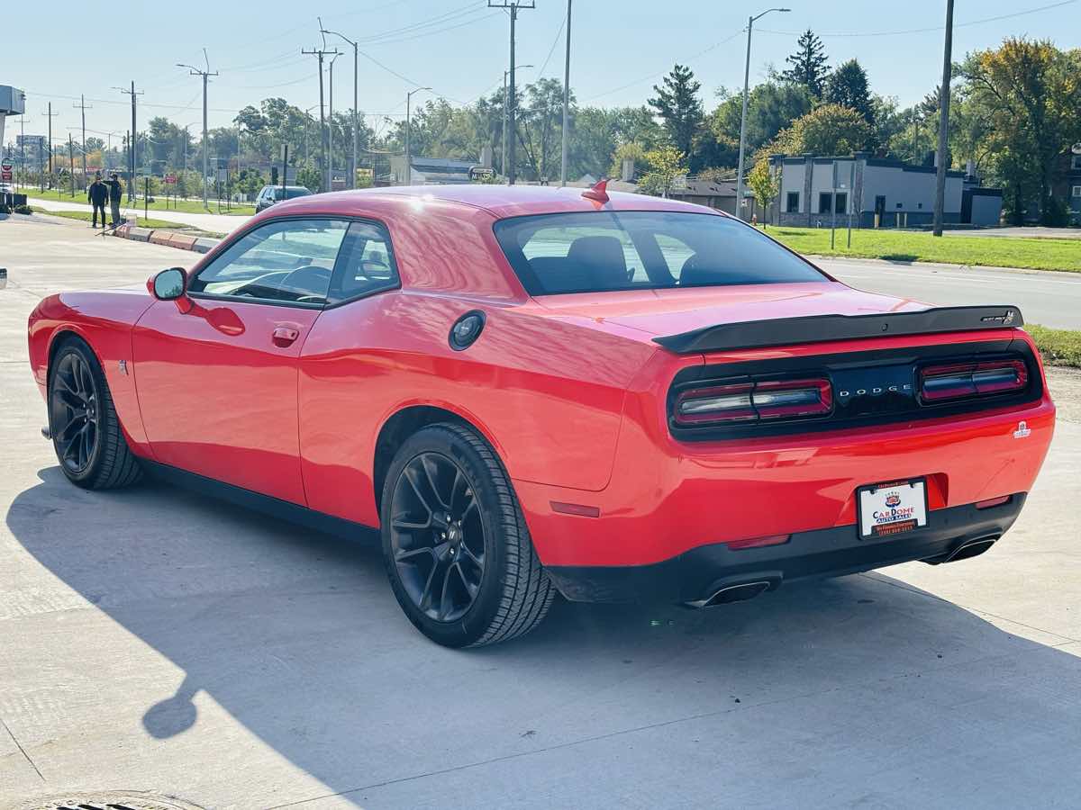 Photo 15 of this Dodge Challenger