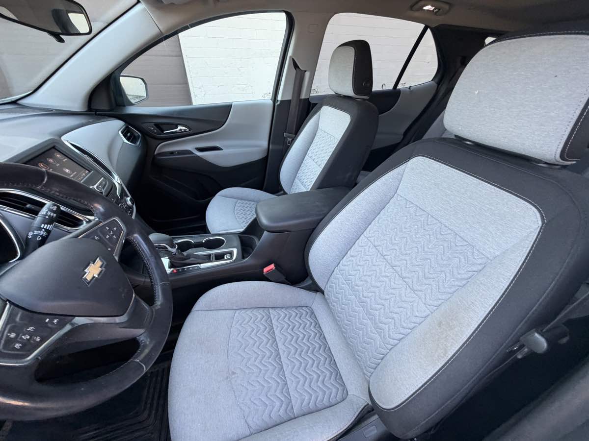 Photo 11 of this Chevrolet Equinox