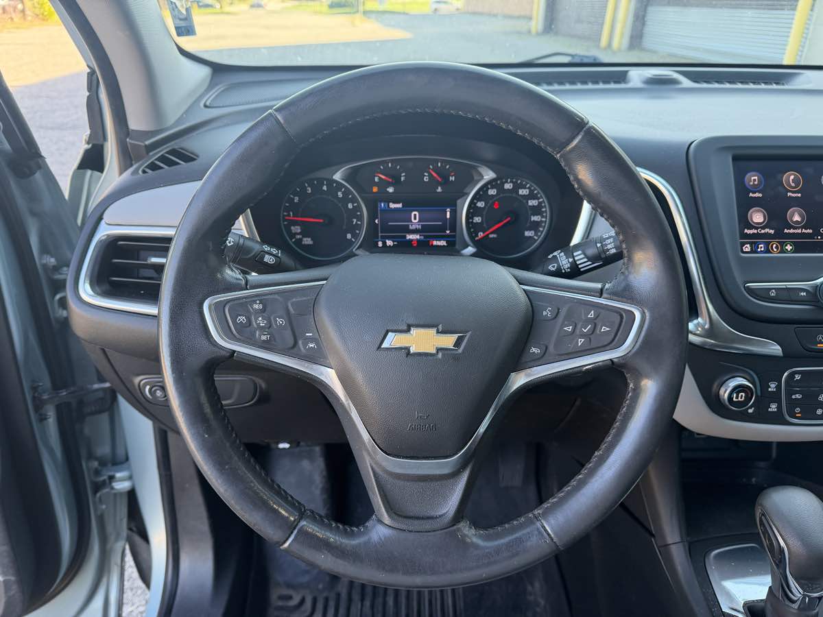 Photo 15 of this Chevrolet Equinox
