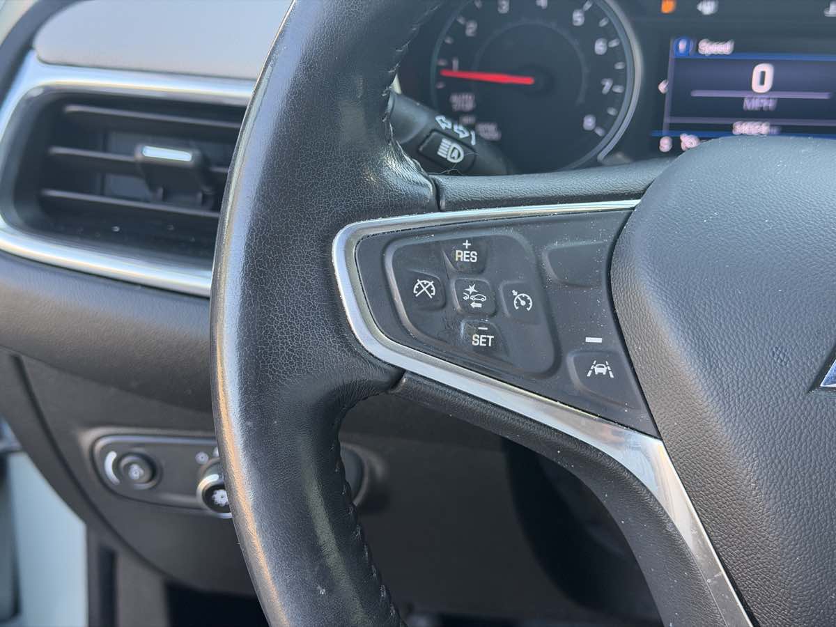 Photo 16 of this Chevrolet Equinox