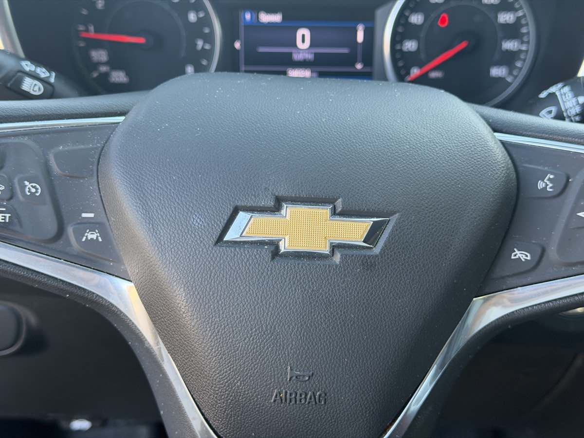 Photo 17 of this Chevrolet Equinox