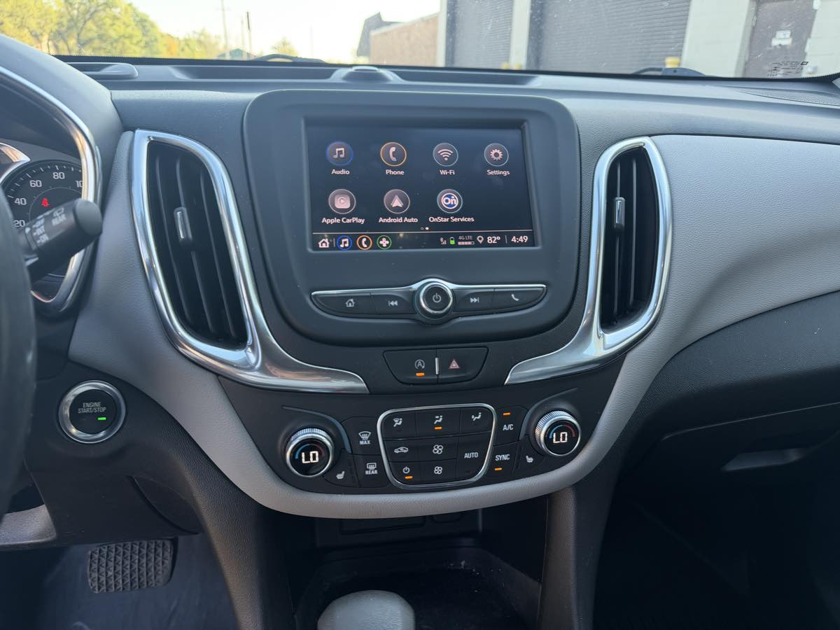 Photo 20 of this Chevrolet Equinox