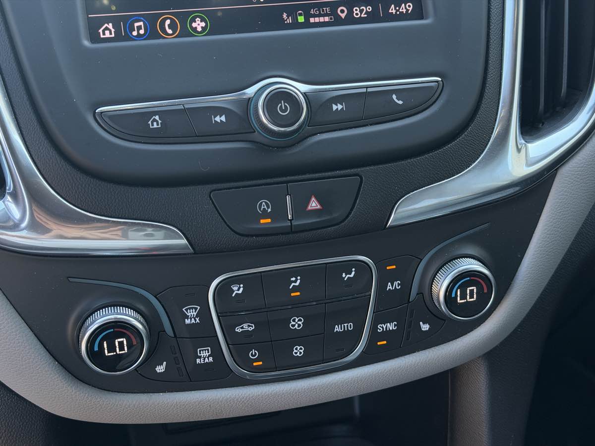 Photo 22 of this Chevrolet Equinox