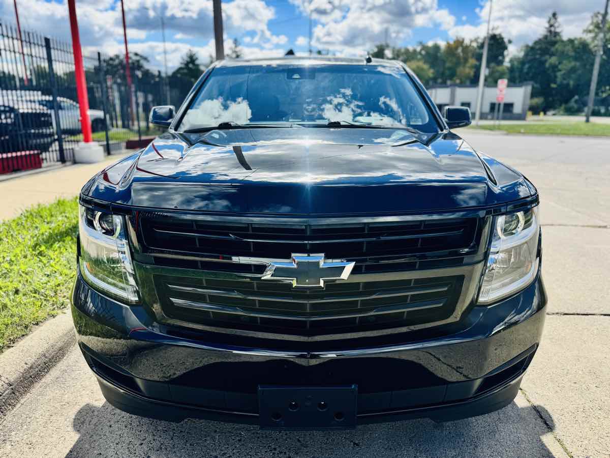 Photo 11 of this Chevrolet Tahoe